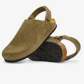 Oslo Mens Clog - Light Kaki Afelpado (suede)