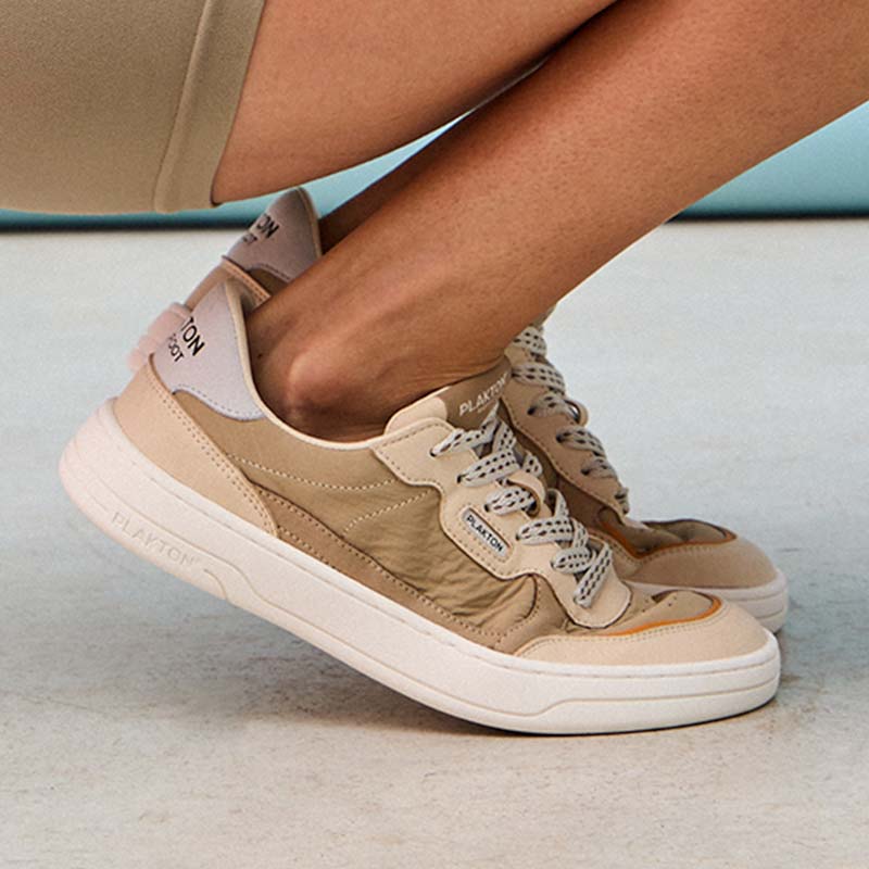 WOMENS BAREFOOT